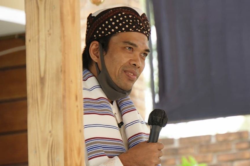 Ustadz Abdul Somad Ditarget Politisi Pdip Dewi Tanjung Singgung Prabowo Hingga Isi Amplop Pikiran Rakyat Com