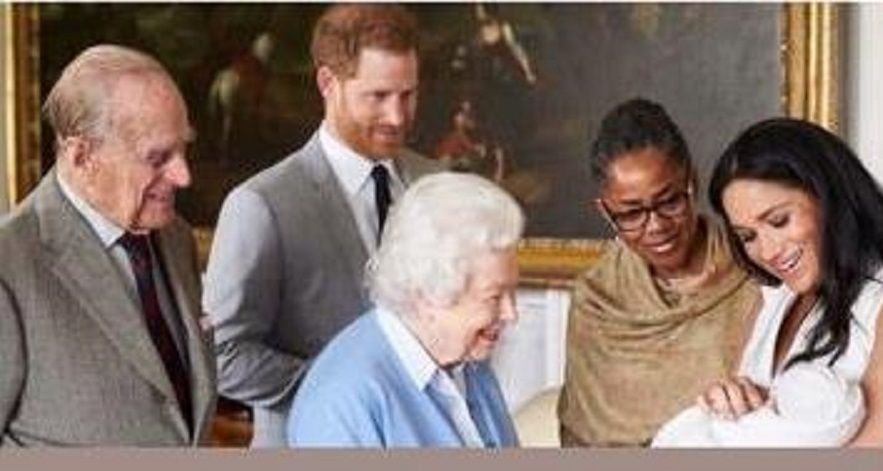 Pangeran Harry dan istrinya Meghan Markle ucapkan turut berduka cita atas kepergian kakek tercinta mereka, Pangeran Philip atau Duke of Edinburgh, yang disampaikan melalui Instastory akun Instagram Prince Harry & Meghan Markle.*