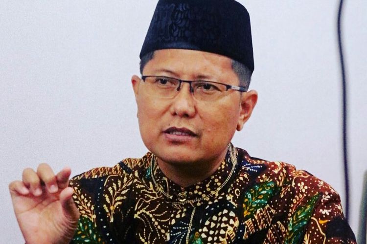 Komentar Cholil Nafis soal Kemunculan Ganjar Pranowo dalam Tayangan Azan: Identitas Politik Itu Niscaya