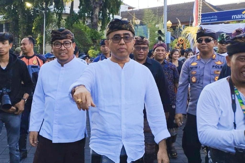 Sekretaris PDIP Bali, I Gusti Ngurah Jaya Negara menegaskan partainya berprinsip untuk kembali menempatkan kadernya sebagai Bupati Jembrana.