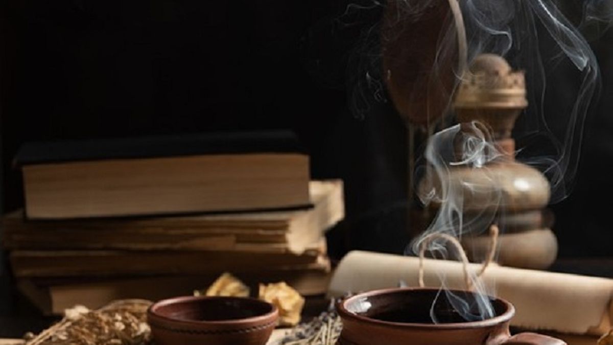 Pengakuan Para Caleg Gunakan Dukun dan Guru Spiritual Demi Meraih Kemenangan