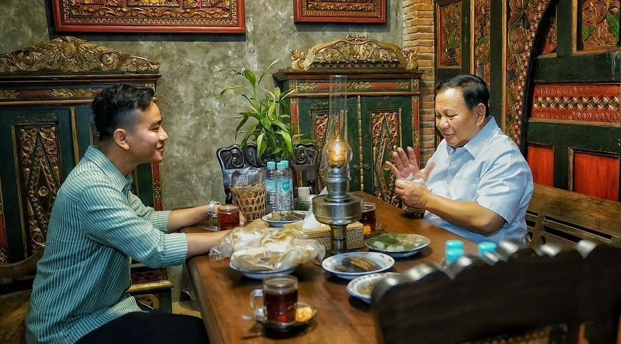 Pertemuan Prabowo Subianto dan Gibran Rakabuming Raka.