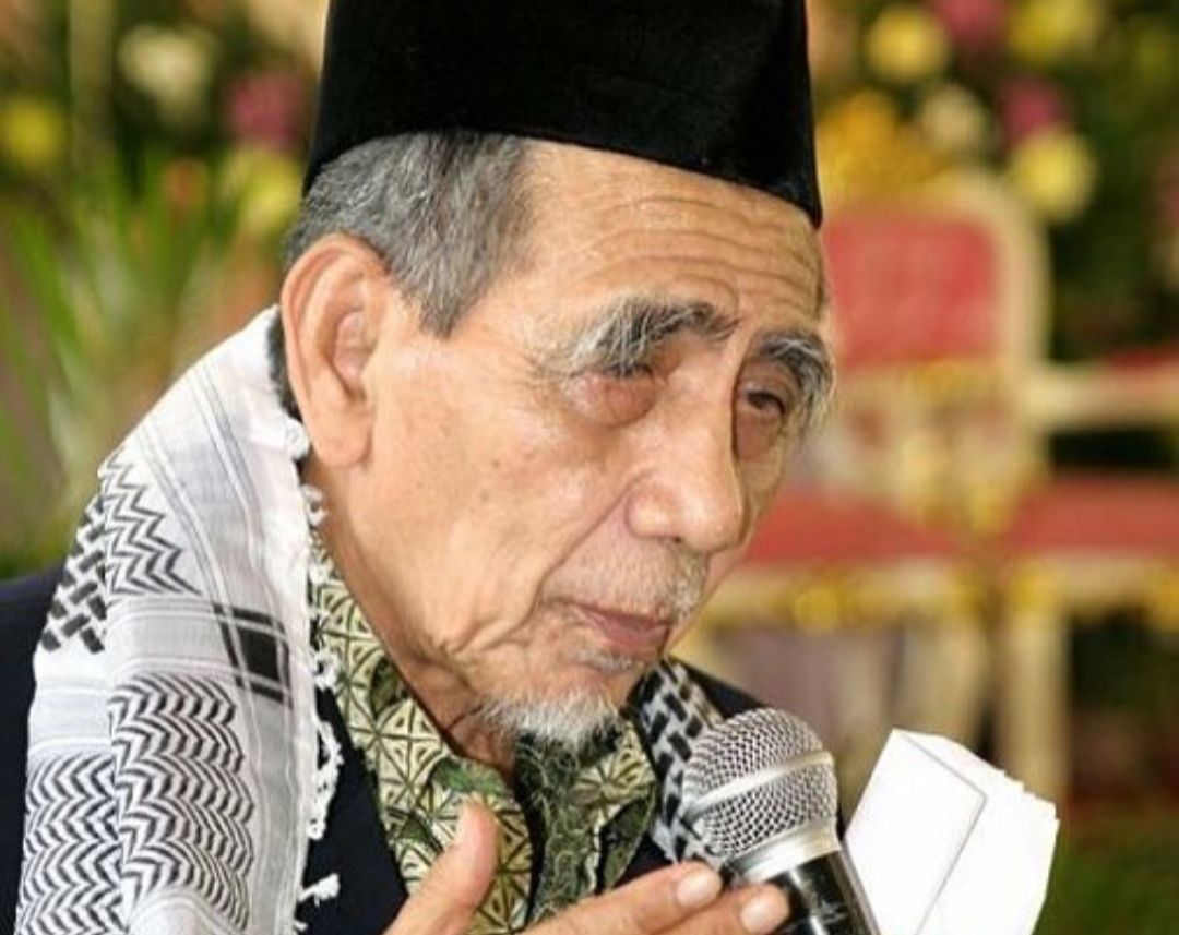 5 Rahasia Agar Pekerjaan Lancar dan Rezeki Berkah Ala Mbah Moen