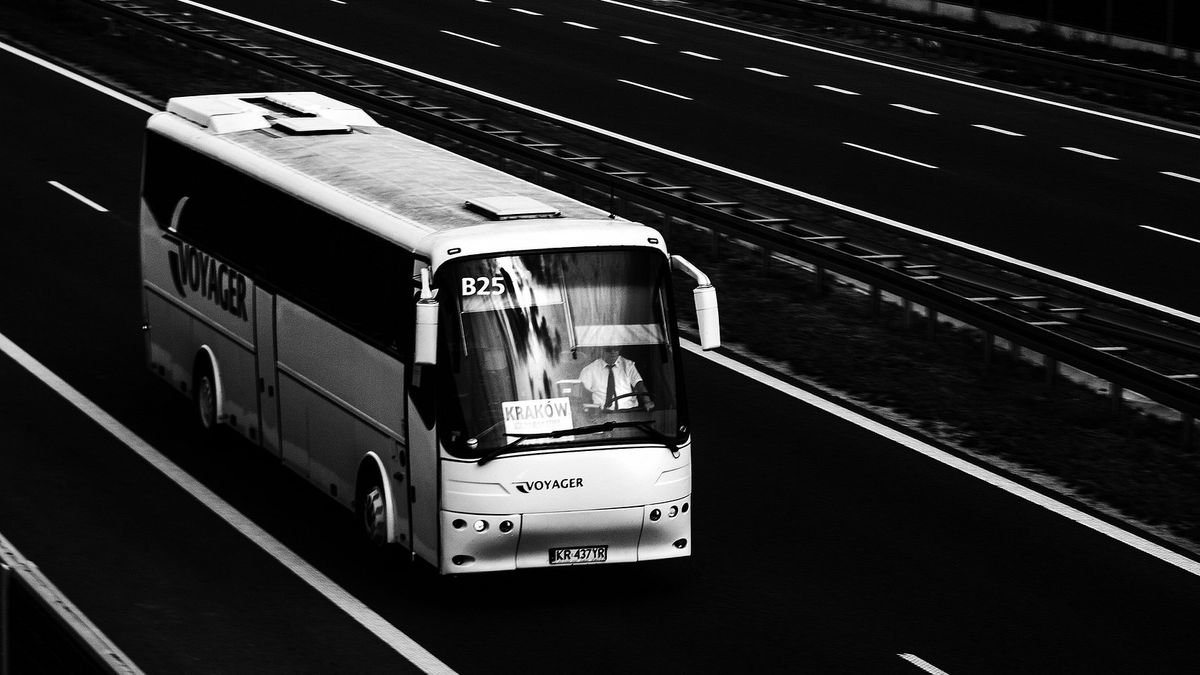 Kemenhub Minta Masyarakat Tolak Gunakan Bus yang Tak Ada Uji KIR