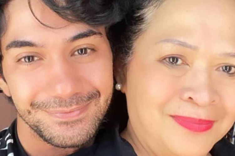 Reza Rahadian Ultah Sang Ibu Ceritakan Perjuangan Anaknya Pernah Jadi Tukang Potong Rumput Pikiran Rakyat Com