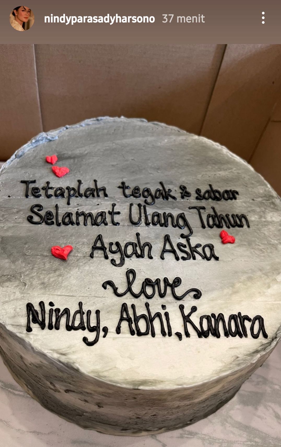 Suami Ulang Tahun Di Penjara Nindy Kirimkan Kue Dan Ucapan Jleb Banget Klik Seleb