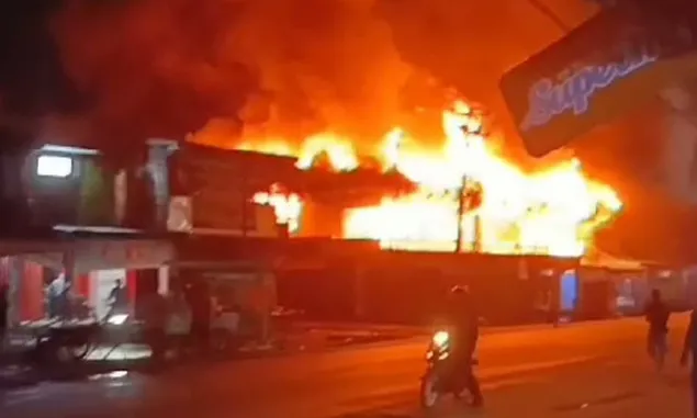 Sebanyak 28 Ruko di Pasar Bodok Sanggau Ludes Terbakar