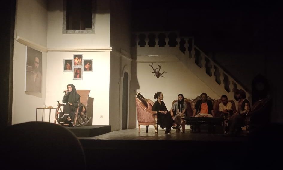 Drama 'Orang Kasar' Karya Anton P Chekhov Digelar Teater Ngaos Art di Gedung Kesenian Tasikmalaya Sajikan Emosi Cinta Seorang Janda