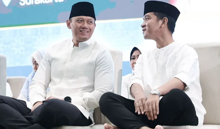 Bersama Cawapres Gibran, AHY Hadiri Perayaan Isra Miraj Di Solo - Manadoku