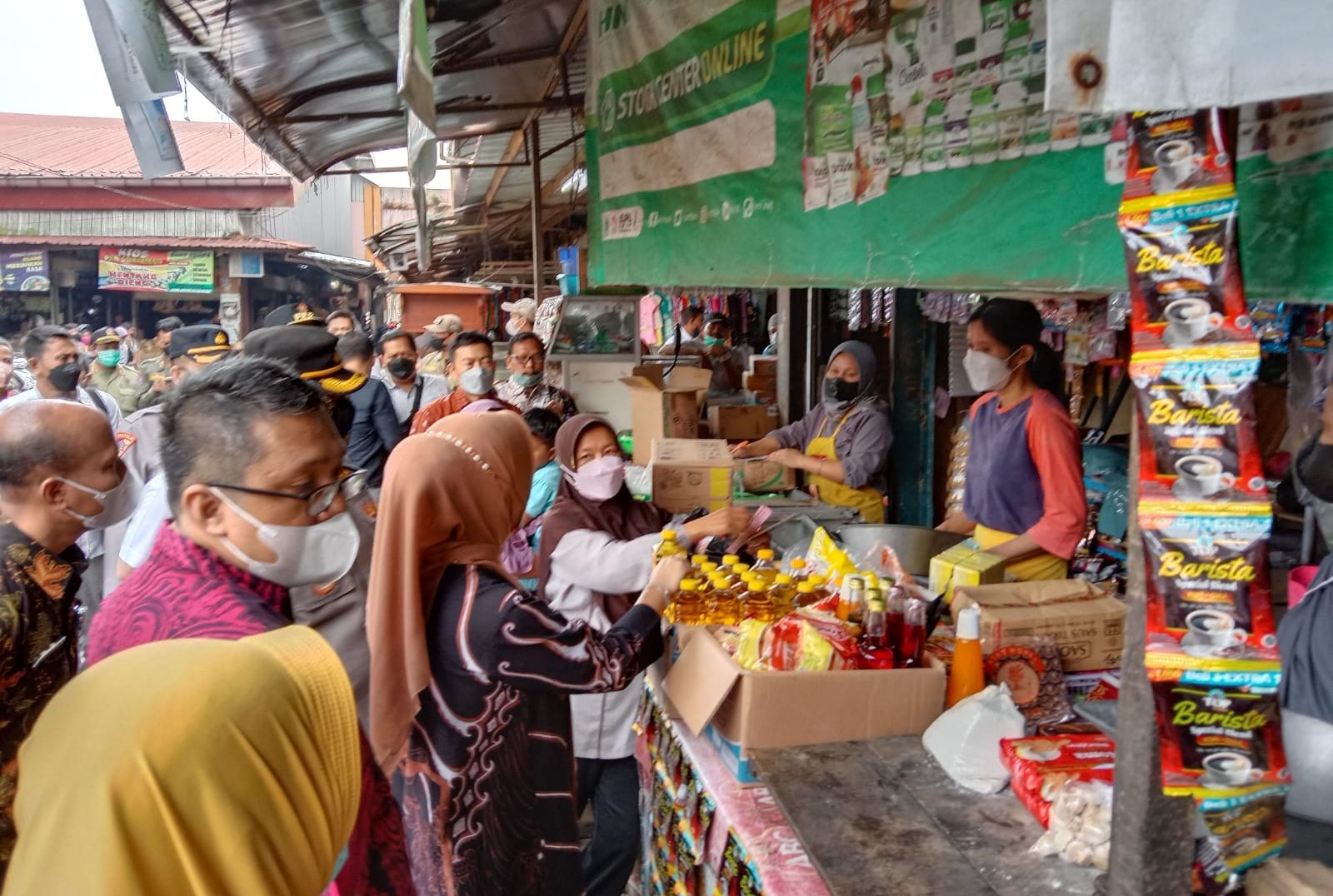 Bupati Purbalingga kunjungi pasar guna memastikan stok kebutuhan pokok jelang Ramadan 
