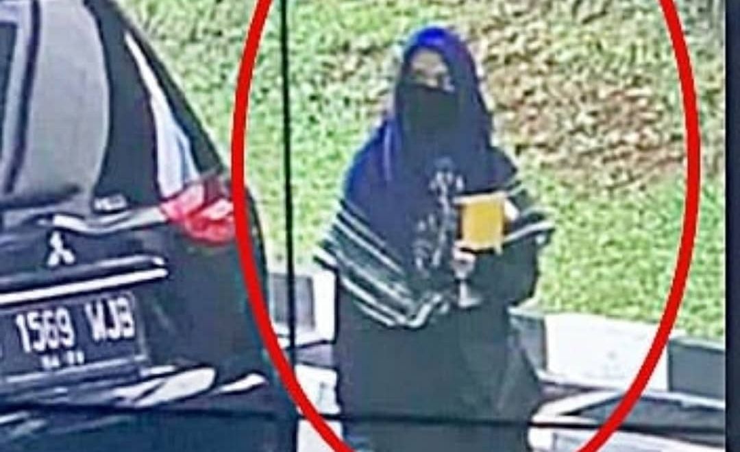Zakiah Aini sang pelaku teror di Mabes Polri./Instagram/@Investigasi