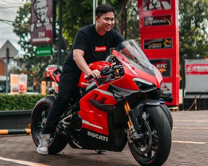 Intip Koleksi Motor Doni Salmanan, Dari Ducati Super Legera Sampai ...