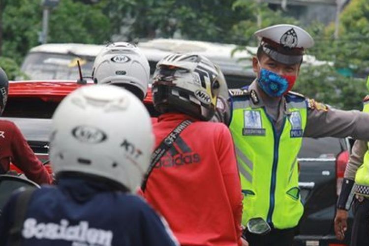 Perhatikan! Tilang Manual Masih Bisa Dilakukan Polisi, Simak 3 Jenis Pelanggarannya