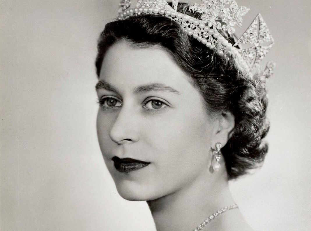 Ratu Elizabeth II muda tidak lahir di istana