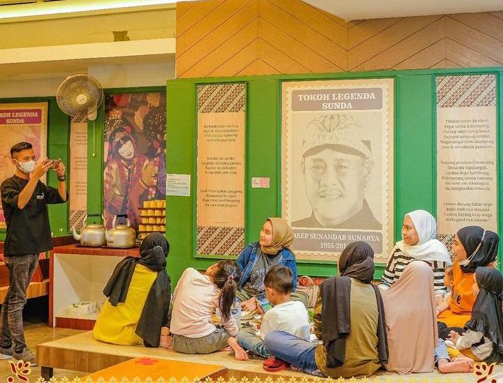 Konsep unik lesehan di Tempat Wisata Kuliner Nasi Bancakan