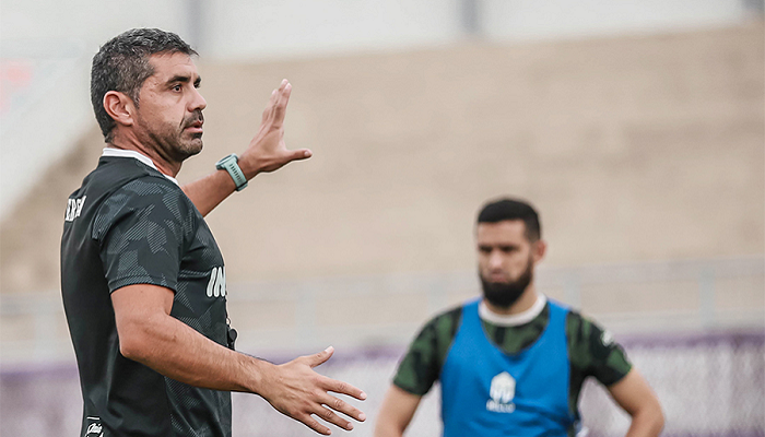 Pelatih Baru Persita Tangerang, Luis Edmundo Duran Riquelme.