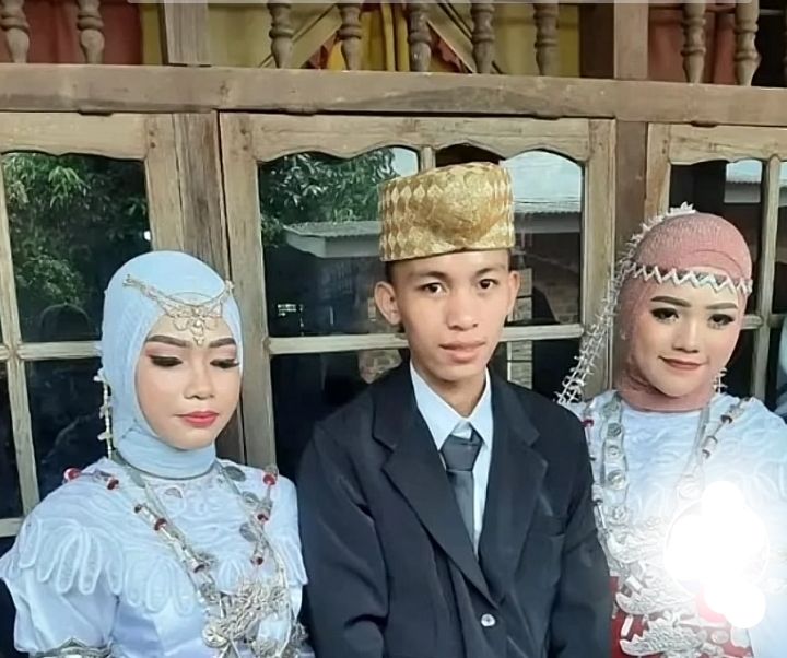 Tangkapan layar: Viral Pemuda di Lampung Utara Nikahi 2 Gadis yang Masih Sepupuan Sekaligus, Sikok Bagi Duo Jadi Nyata