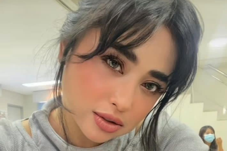 Dewi Perssik Bingung Diisukan Putus dari Pacar Pilotnya: Aku Tanya, Itu Gosip dari Mana?