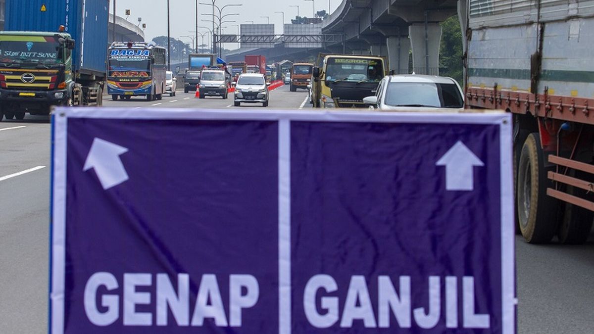 Ganjil Genap Diterapkan di Daerah Puncak, Kendaraan Nakal Disuruh Putar Balik