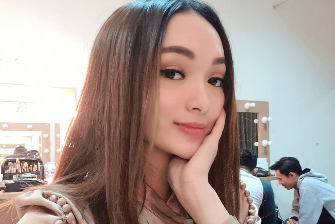 Yuk Cek Nama Asli Artis Di Indonesia Nomor 1 2 Dan 3 Merupakan Artis Terkenal Portal Sulut