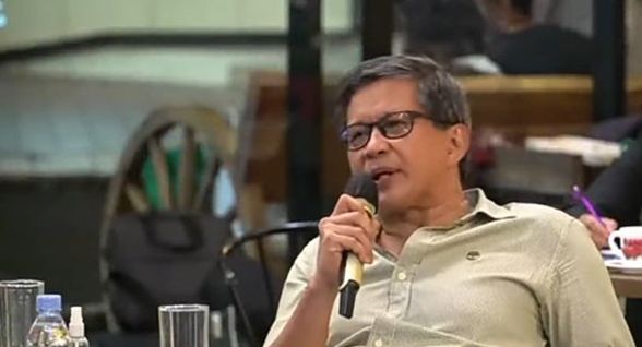 Rocky Gerung jokowi bengis dalam berkuasa.