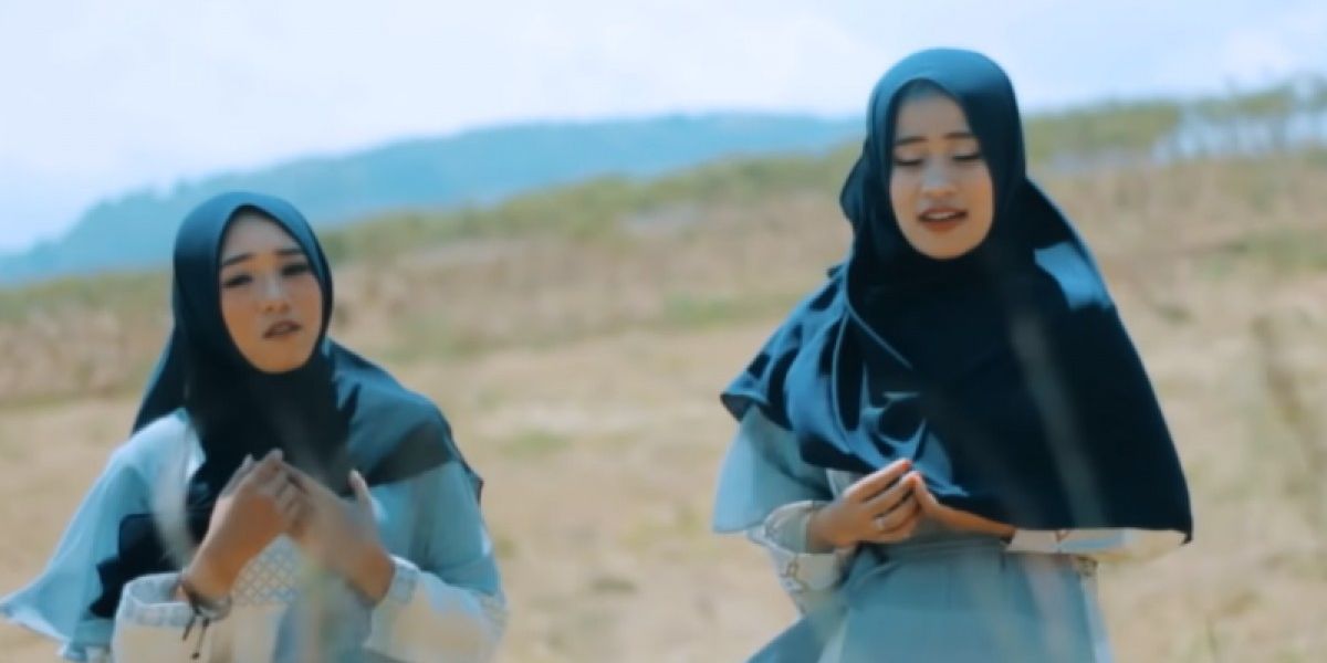 Lirik Sholawat Mughrom by Ai Khodijah ft. Liza Not Tujuh, 'Mughrom Qolbi Bihubbika Mughrom'