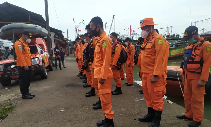 Tabrakan Kapal Di Perairan Indramayu Tim Sar Perluas Area Pencarian Korban