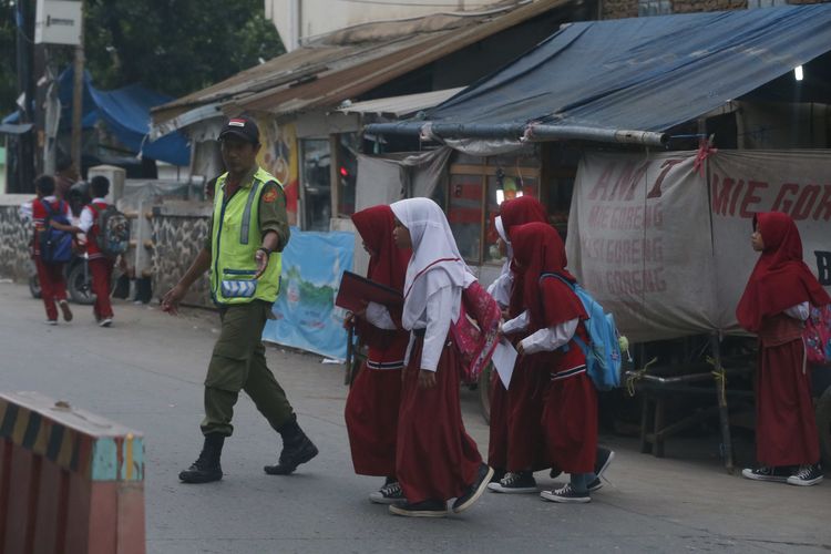 Siswa 6 SD Tewas Jatuh dari Lantas 4, Disdik DKI Jakarta: Tim Kami Sudah di Sana