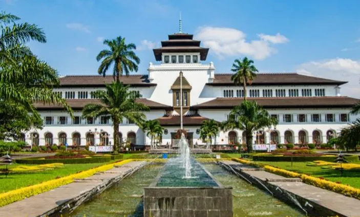 Inilah 25 Universitas Terbaik Di Jawa Barat Versi UniRank 2024, Jangan ...