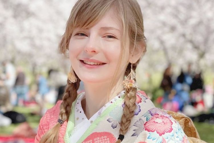 Pesona Ella Freya, Model Karakter Ashley di Resident Evil 4 Remake