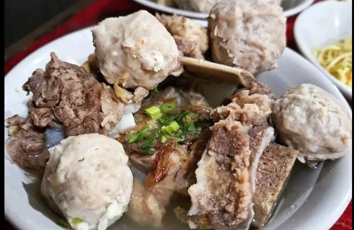 Kuah Menggoda Ini 8 Rekomendasi Bakso Di Yogyakarta Lengkap Dengan