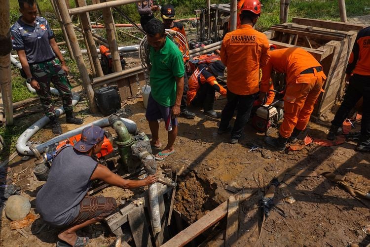 Operasi Pencarian 8 Penambang Emas di Banyumas Disetop Tim SAR dengan Kondisi Korban Masih di Dalam Sumur