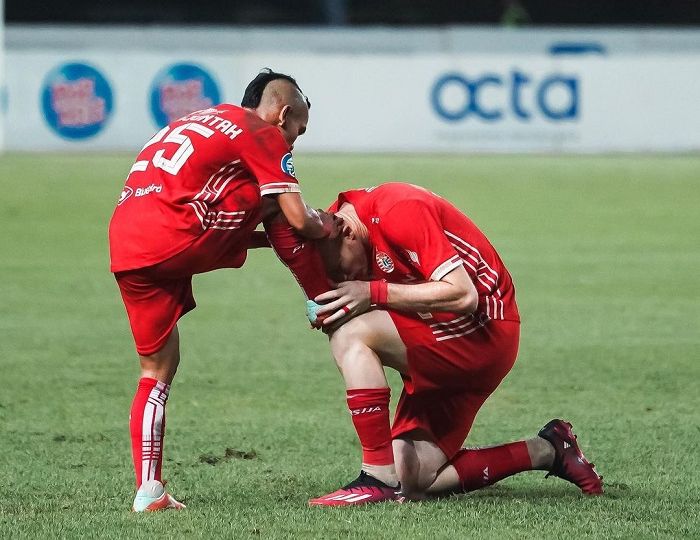 Michael Krmencik dan Riko Simanjuntak merayakan gol Persija Jakarta atas Persib Bandung di Liga 1.