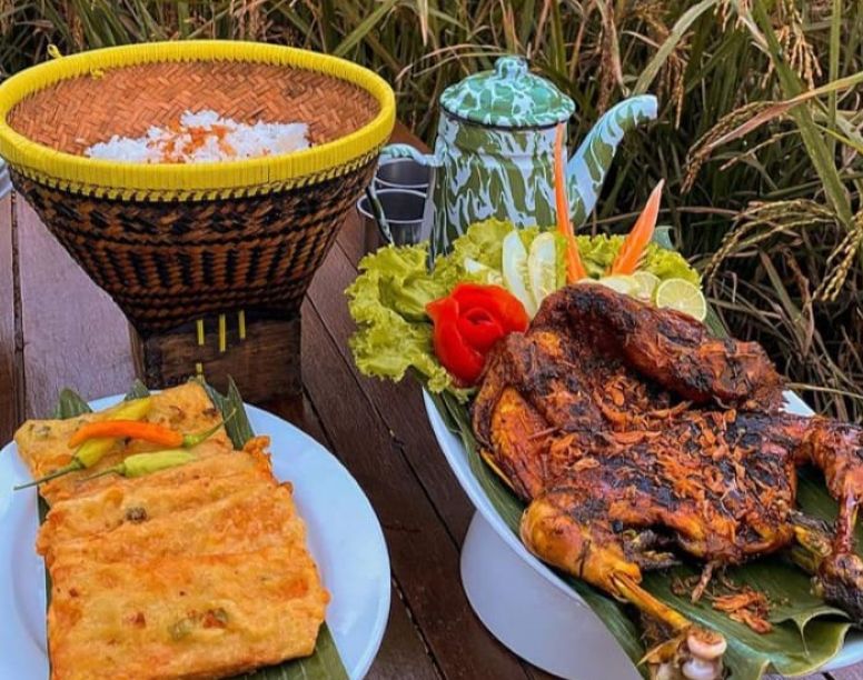 Salah satu menu makanan ala Sunda di wisata kuliner Sentul/Instagram@sawahsegarsentul//