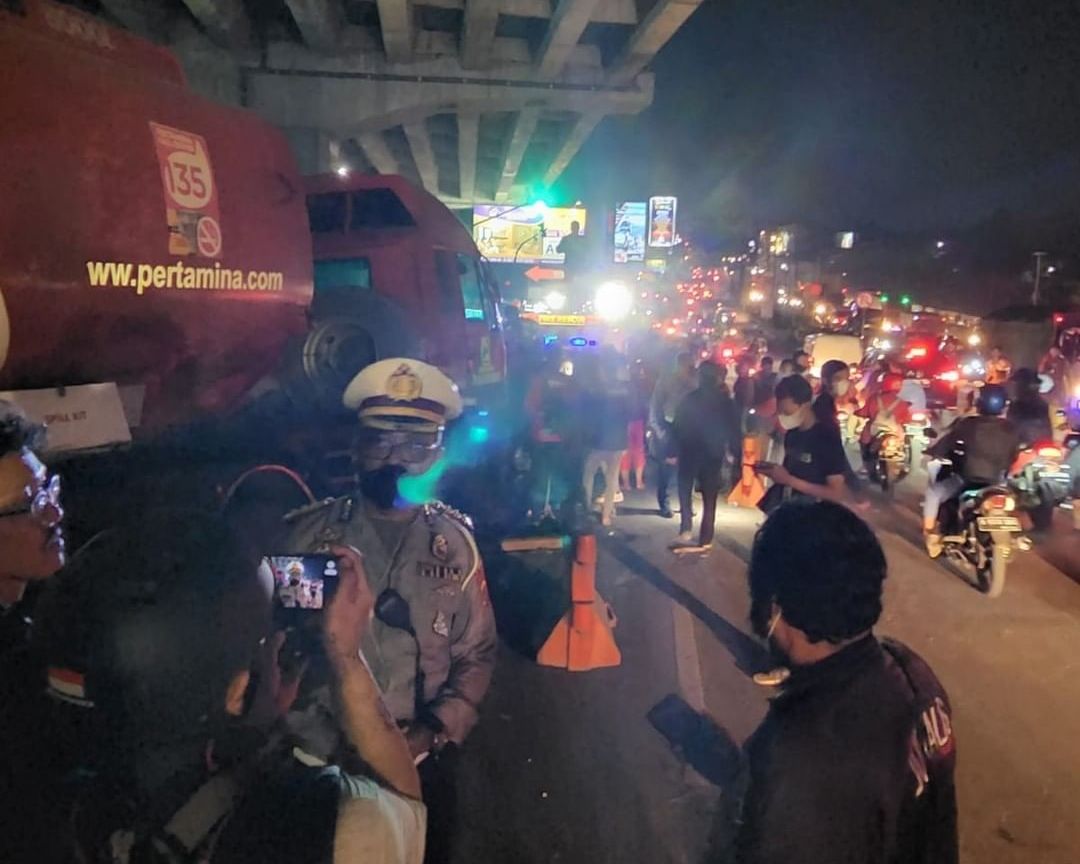 Kecelakaan maut di Cibubur akibat rem blong truk milik Pertamina menewaskan 11 pemotor, Senin 18 Juli 2022.