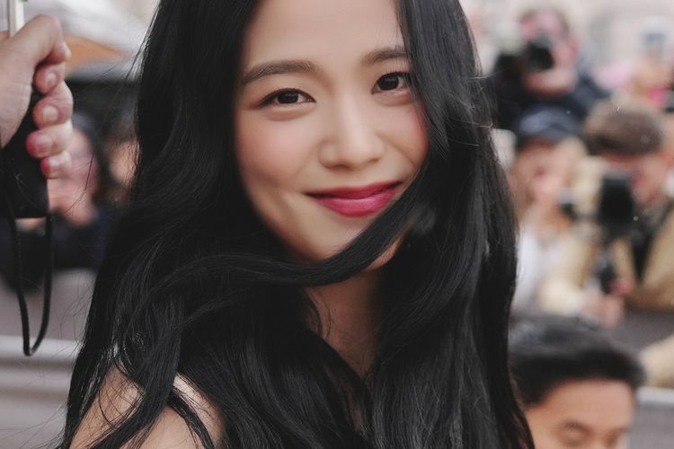 BLACKPINK's JISOO is the #1 Influencer at Paris Fashion Week Spring/Summer  2023 with a $22.4 Million Earned Media Value and 7% Engagement Rate