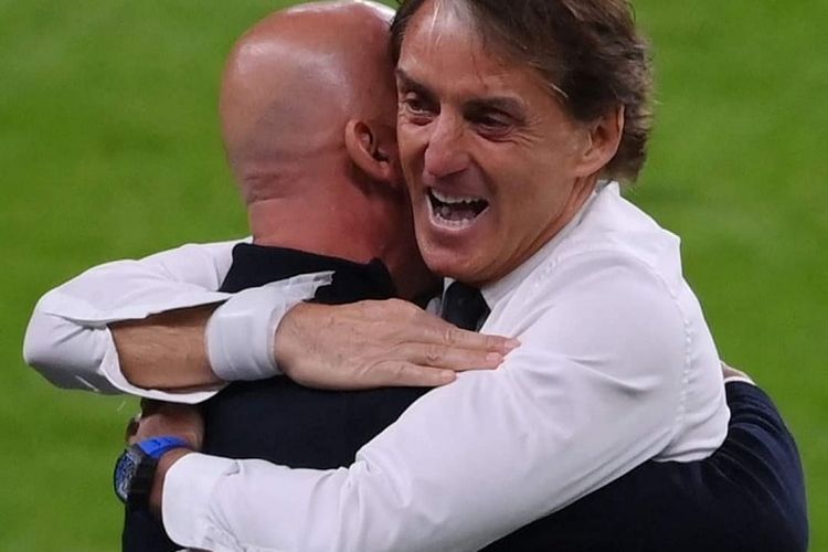 Pelukan Roberto Mancini Dan Gianluca Vialli Yang Penuh Makna Topskor Id