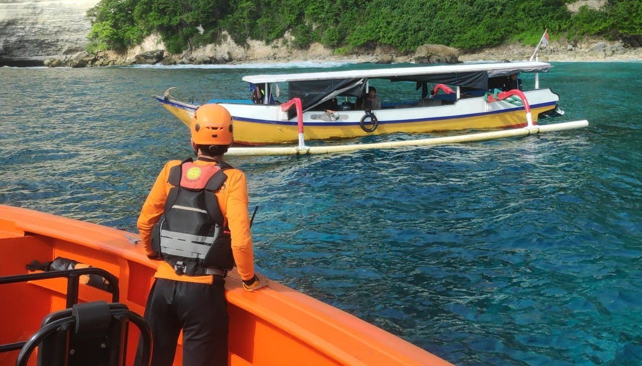 Tim SAR Gabungan terus mencari dua bule asal Jerman dan Austria di Perairan Nusa Penida, Klungkung, Bali
