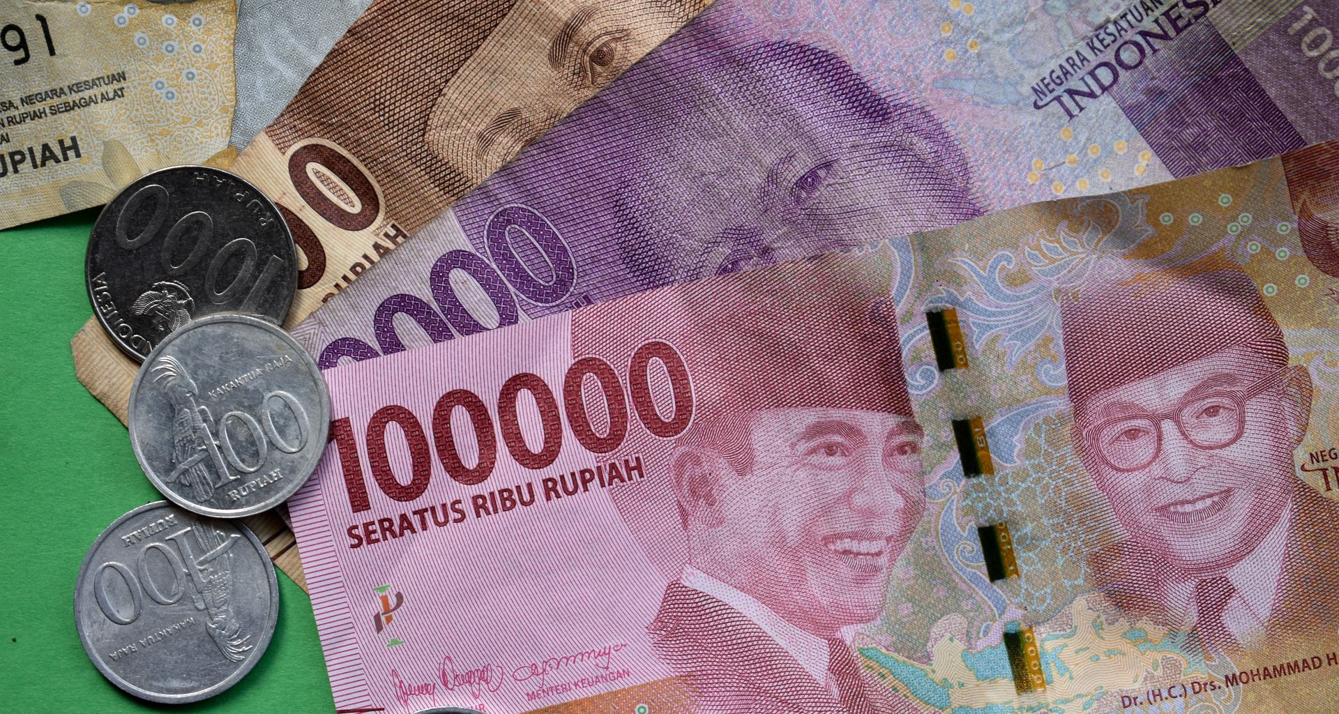 Simak penjelasan tentang cara daftar BLT Balita melalui HP di aplikasi Cek Bansos, untuk mendapatkan bantuan bagi anak usia dini.