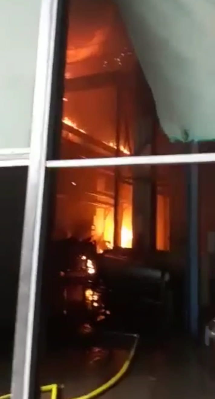 Viral Video Pabrik Dua Kelinci di Pati Terbakar Hebat