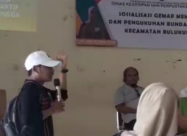 Asfar Nur, pegiat literasi yang menghadiri pengukuhan Bunda Literasi di Kecamatan Bulukumpa/WartaBulukumba.Com
