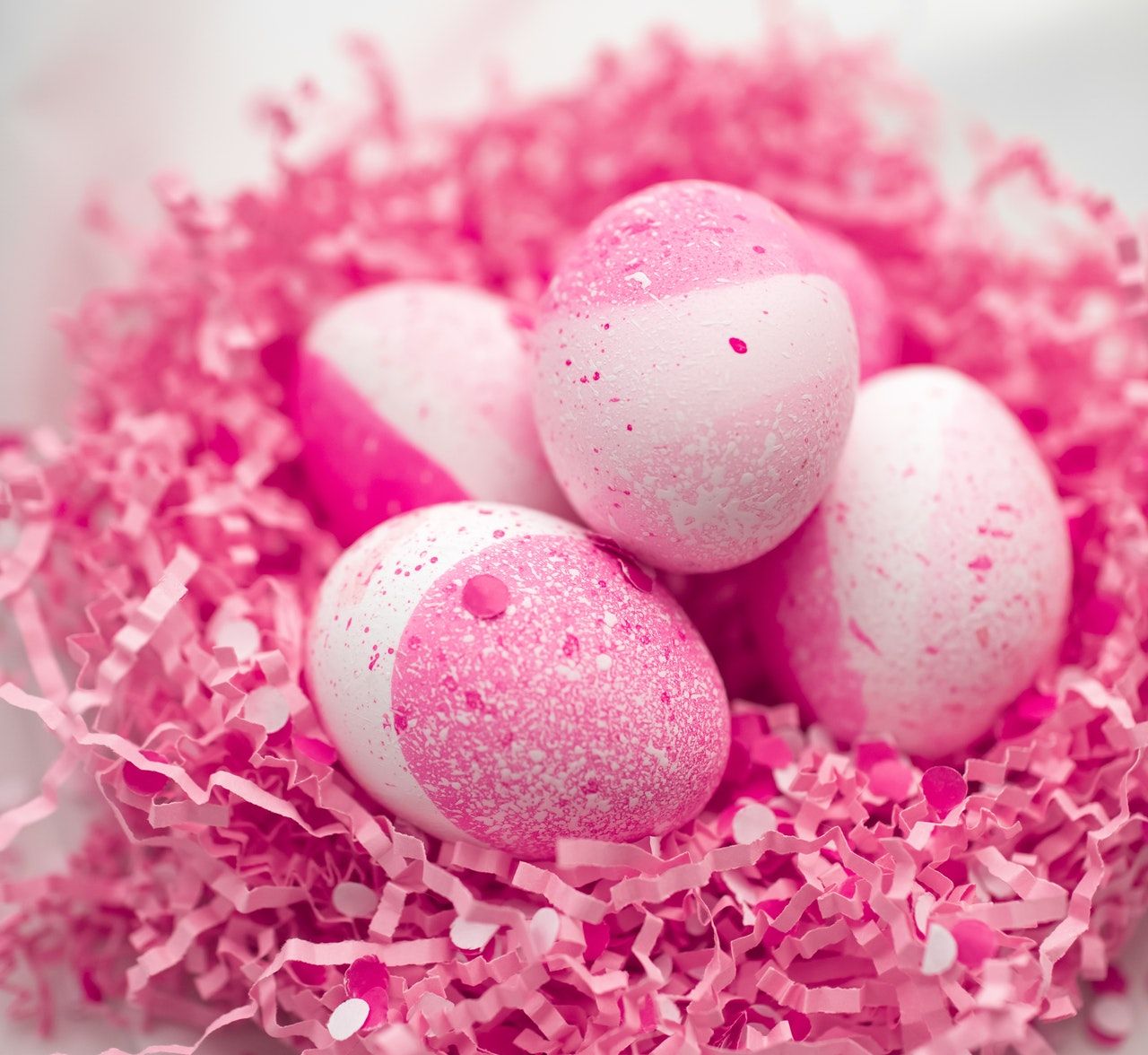 Telur Paskah pink 