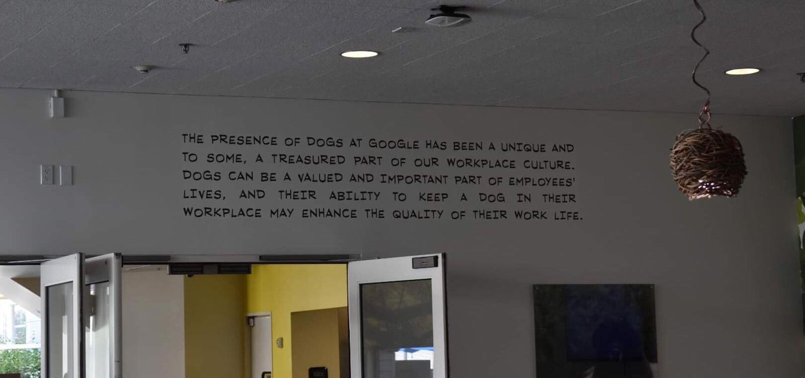 Kantor Google, Mountain View, California, Amerika Serikat.