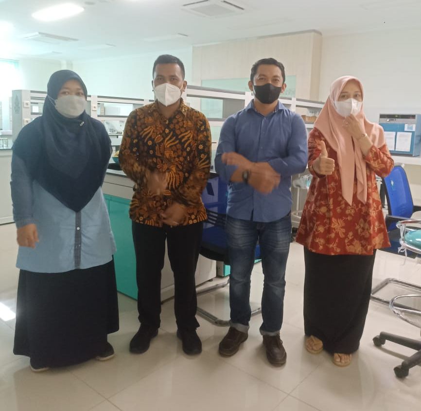 Kepala Laboratorium Terpadu UIN Walisongo dan Staf Semarang dan Sekretaris Prodi Tadris Fisika UIN Mataram dan Guru di Kalimantan Selatan, 10 Desember 2021