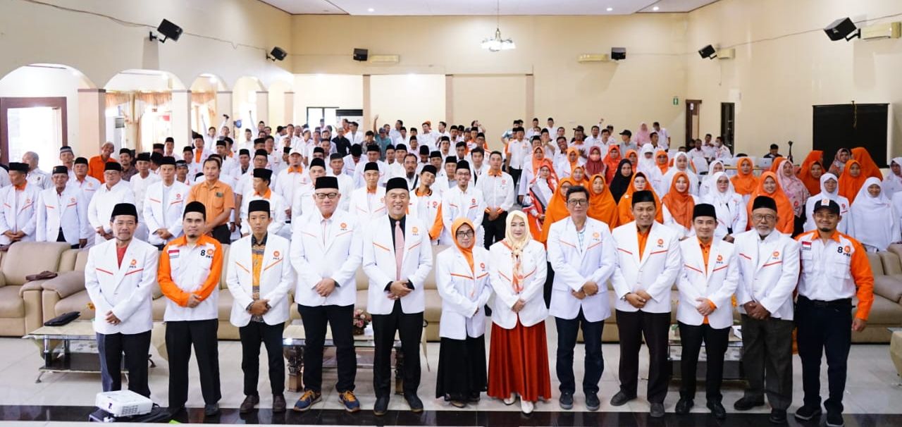 PKS Provinsi Bengkulu menggelar acara Launching dan Pelantikan Bakal Calon Anggota Dewan se-Provinsi Bengkulu di Asrama Haji.