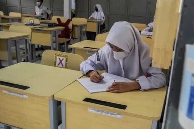 Gibran Rakabuming Tanggapi Kebijakan Masuk Sekolah Pukul 5 Pagi: yang Ada Siswa Gak Sempat Sarapan