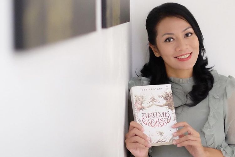 Dee Lestari, dari Lomba Menulis hingga Jadi Penulis Terkenal