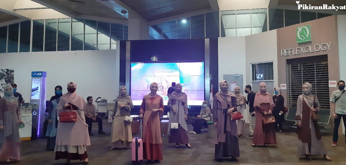 Ada Airport Fashion Runway di Bandara Husein Sastranegara ...