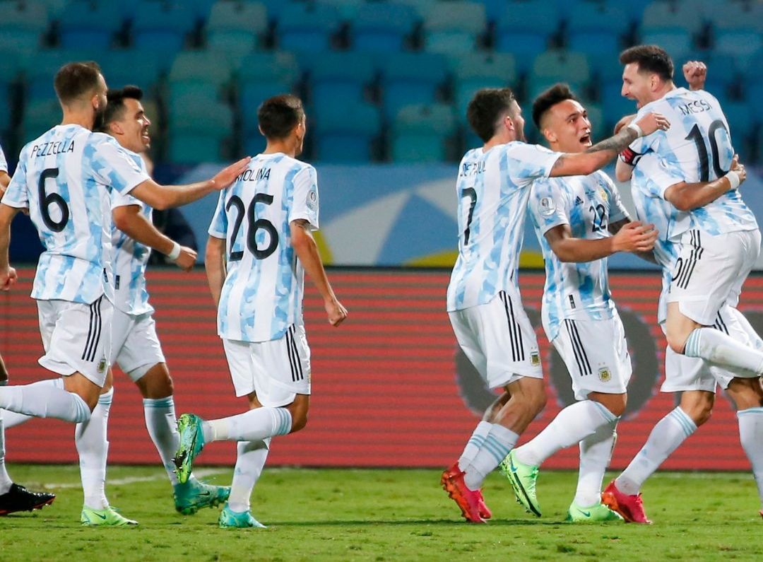 Поставь аргентину. Argentina Copa America 2021. Дибала Аргентина 2021. Кубок Америки по футболу 2021. Аргентина 6:0.