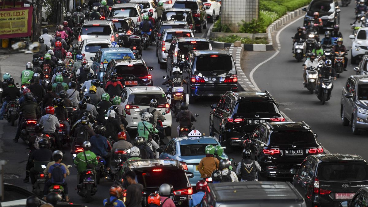 Jubir Luhut Bantah Soal Rencana Pajak Motor Naik: Masih Wacana, Lagi Dikaji